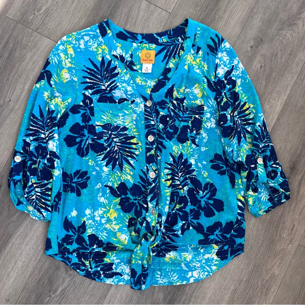Ruby Rd Tie Front Button Up Tropical Printed Shirt size Medium Vacation Summer